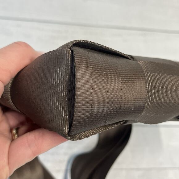 Harveys Seatbelt Purse Crossbody Bag Brown Chestnut Expresso 10"x10" Zip Closure - Picture 9 of 16